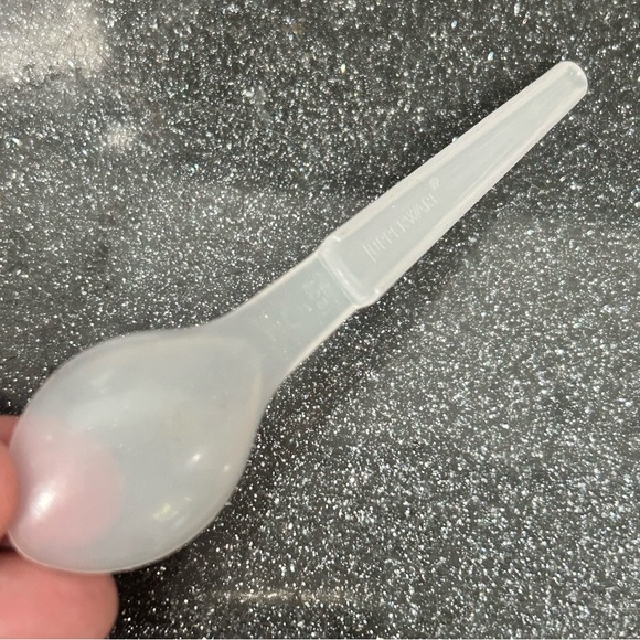 3 Tupperware Hang On Baby Spoons - Picture 5 of 5